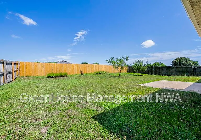 520 Dewberry Ln — Photo 21