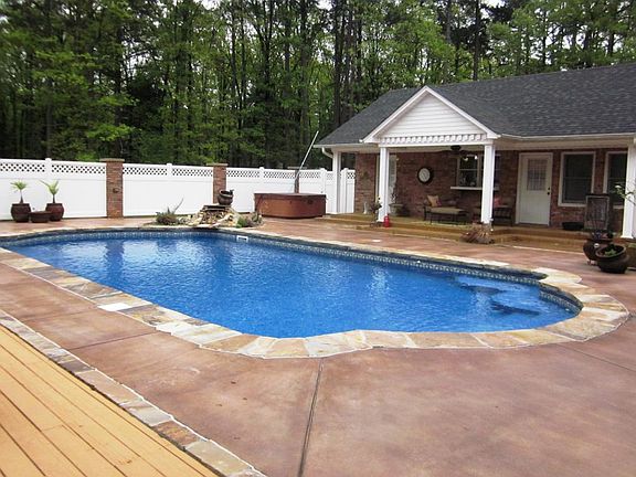 2nd image of 311 Hickory Hills Dr
