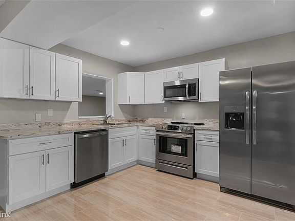 3rd image of 651 NW 22nd St