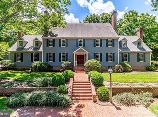 111 Commonage Dr, Great Falls, VA 22066