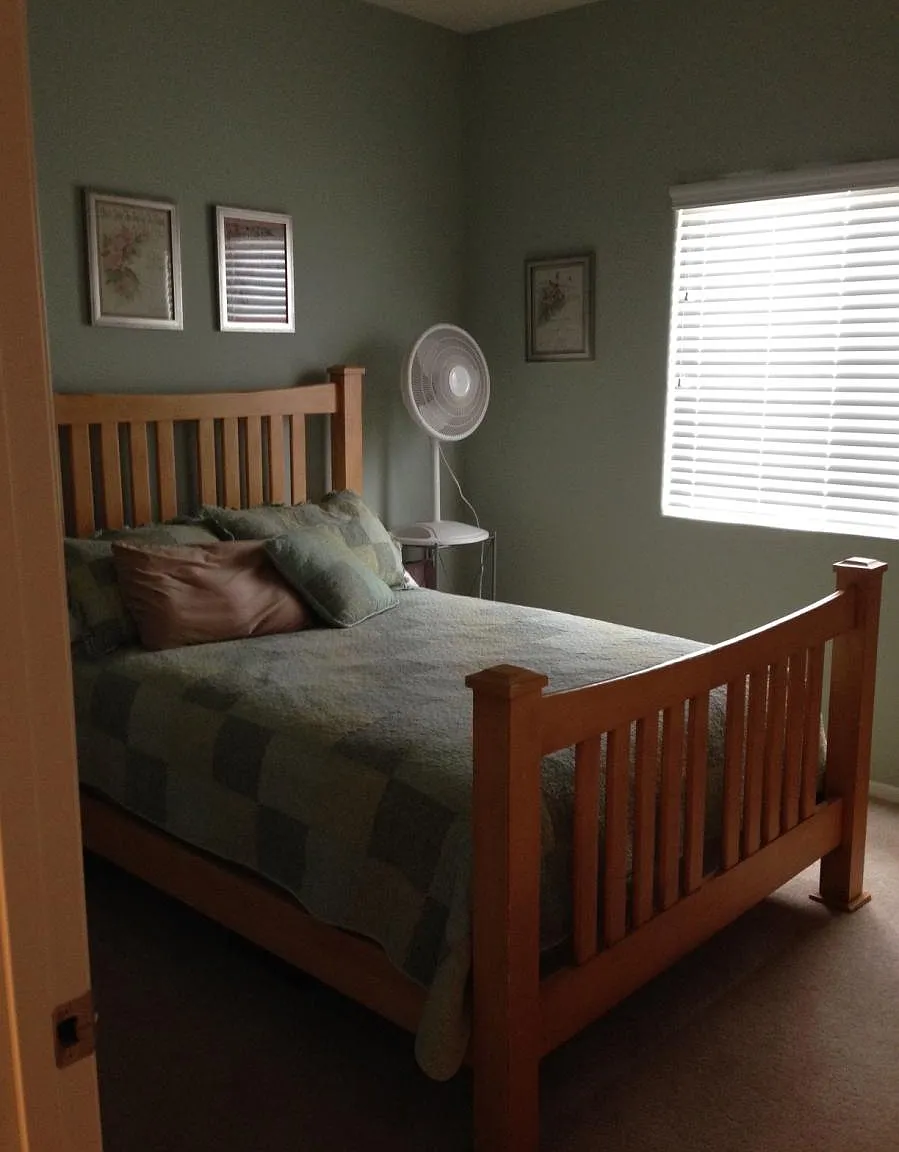 2 bed, 2200 sqft, $2,400 — Photo 2