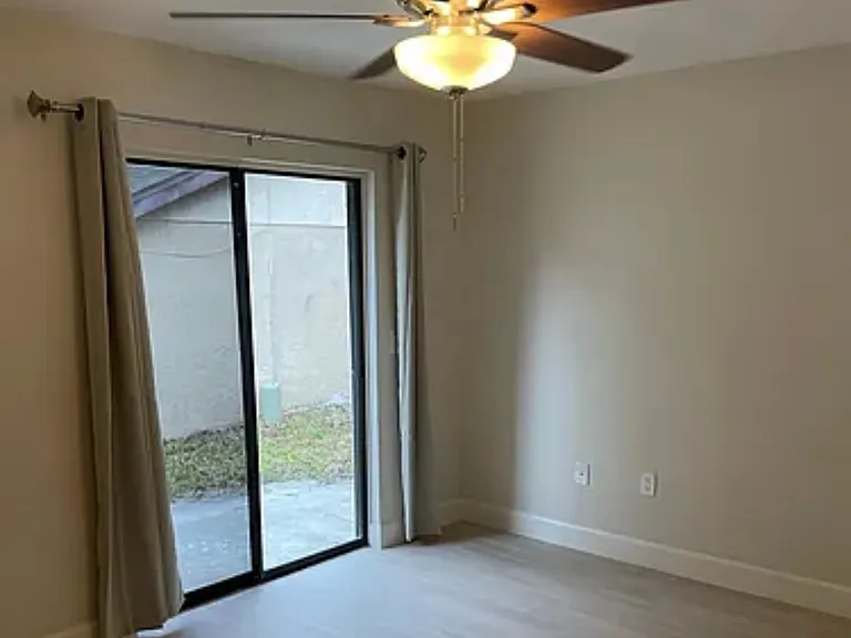 217 Scottsdale Loop — Photo 9