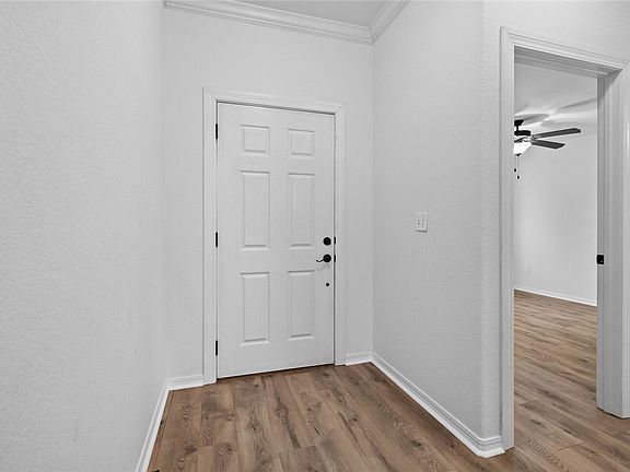 5th image of 3112 N Autumn Rose Ave