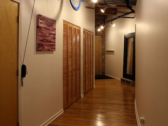 2nd image of 2310 S Canal St Unit 316