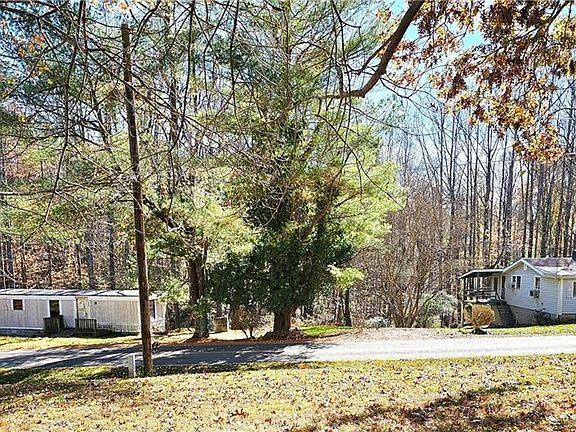 5th image of 586 Orchard View Dr