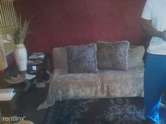 4th image of 266 Englewood St