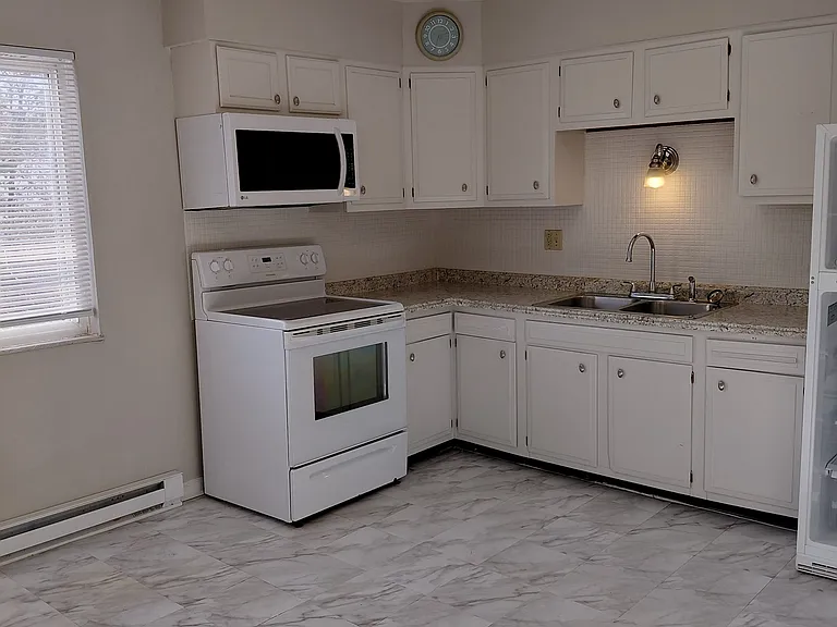 2149 S Arlene Dr — Photo 2