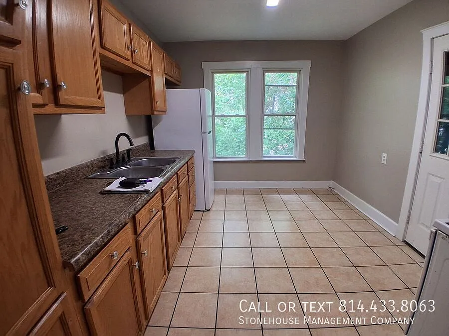 1404 East Ave #2