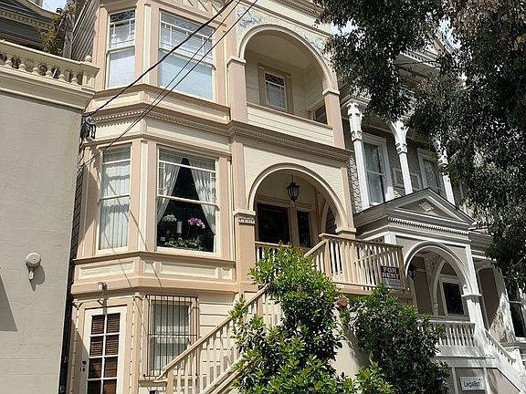 2nd image of 2411 Octavia St #6