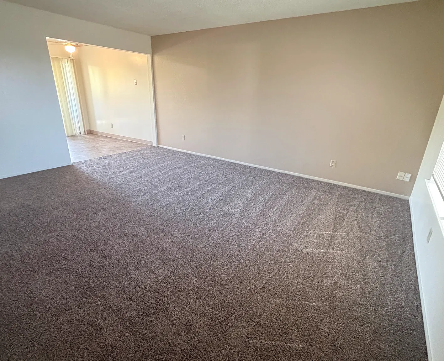2 bed, 900 sqft, $1,200 — Photo 2