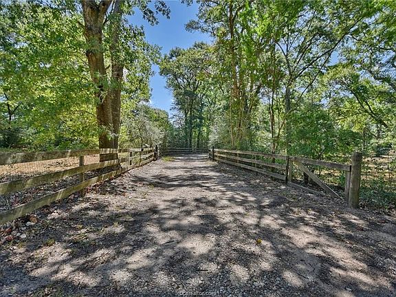 5th image of 1400 New Years Creek Ln