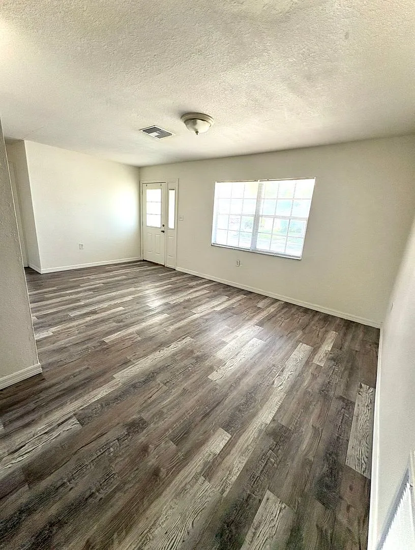 3 Bedroom 1 Bath Single Family Home — Photo 2