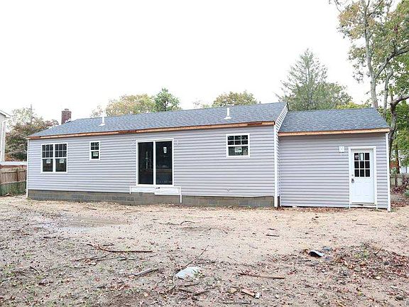 3rd image of 42 Westwood Dr