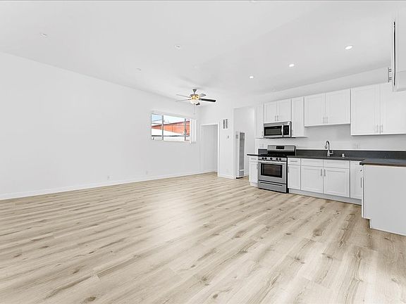 2nd image of 10203 Crenshaw Blvd #4