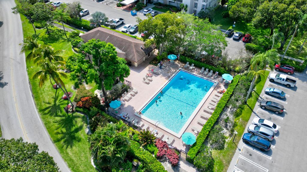 3050 N Palm Aire Drive #505, photo 7