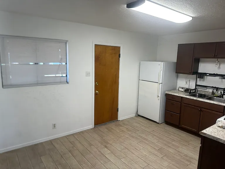 6308 Gonzales Rd SW — Photo 2
