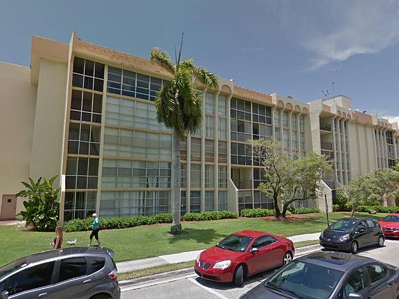 2nd image of 2000 Atlantic Shores Blvd APT 210