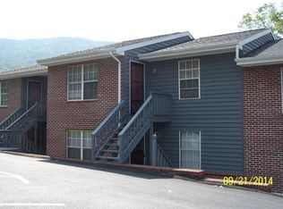 2004 W Cumberland Rd, Bluefield, WV 24701