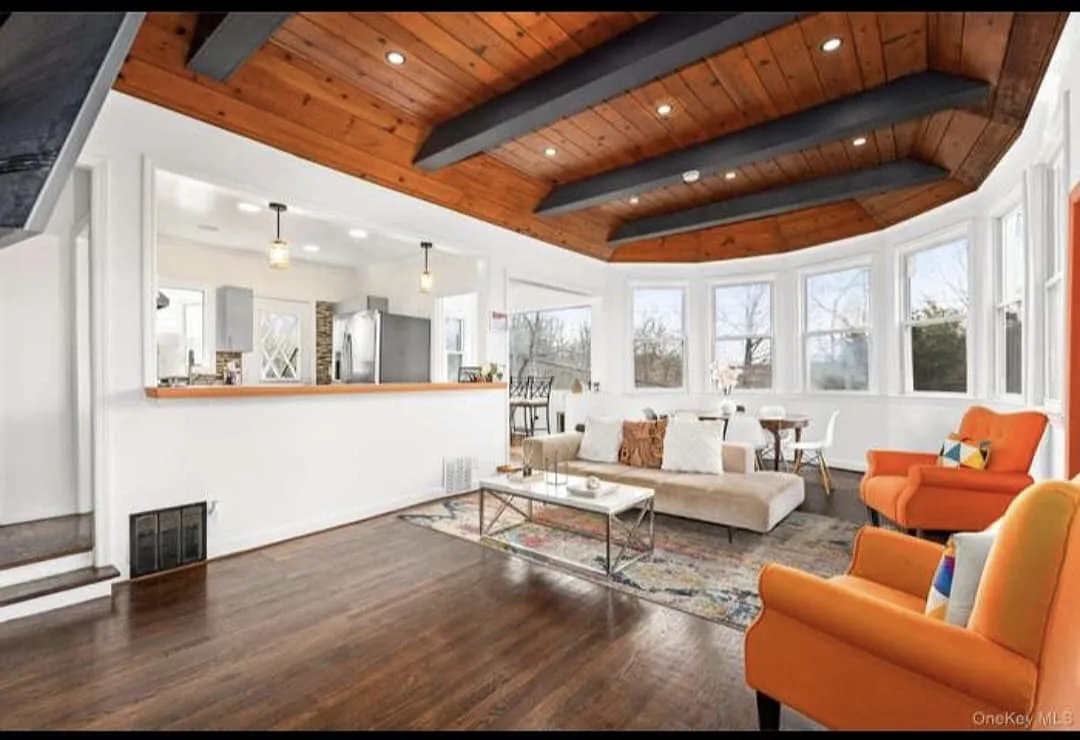 2 bed, 1032 sqft, $3,450 — Photo 3