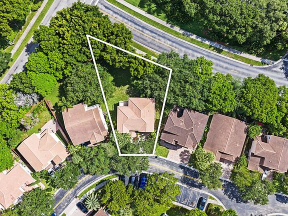 3rd image of 2110 NW 75th Way