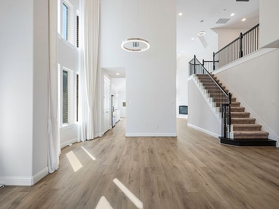 3rd image of 1705 Frisco Hills Blvd