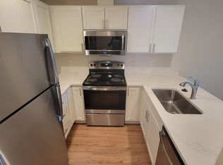 11033 NE 128th St #F-201, Kirkland, WA 98034