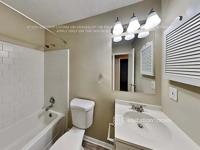 880 Highland Ter NE — Photo 16