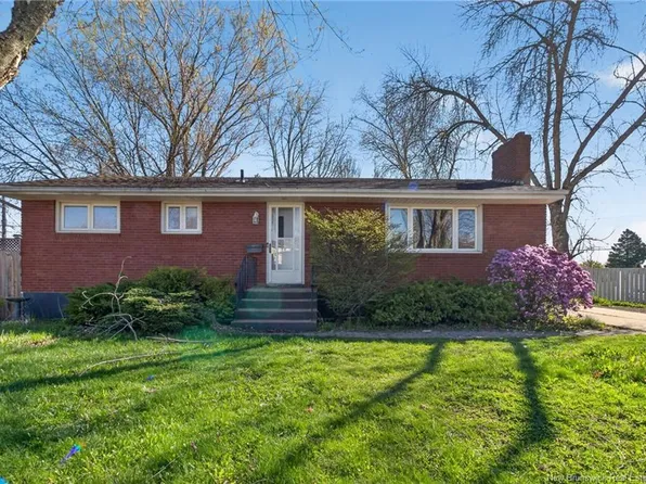 109 Poirier Dr, Moncton, NB E1C 7R9