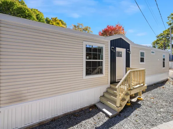 103 Newbury St #11, Danvers, MA 01923