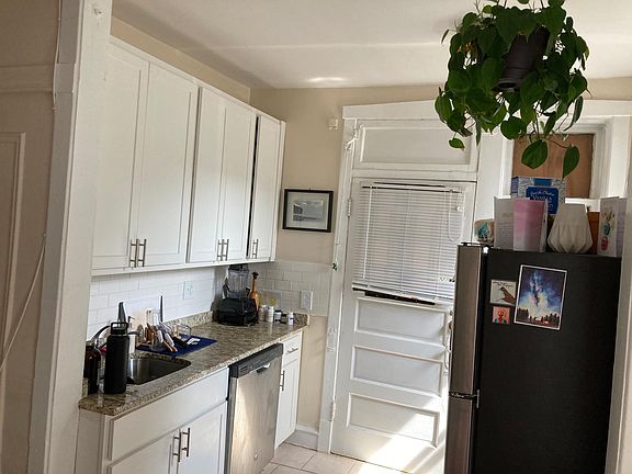 3rd image of 632 W Arlington Pl APT 16