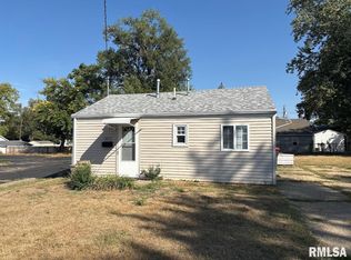 1615 Market St, Pekin, IL