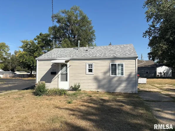 1615 Market St, Pekin, IL 61554