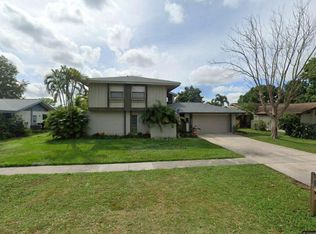 12388 Old Country Rd S, Wellington, FL 33414