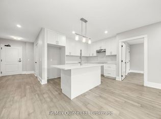 17 Cleave Ave #405, Prince Edward County, ON K0K2T0