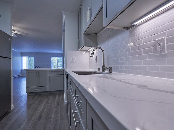 2nd image of 4000 Farm Hill Blvd APT 105
