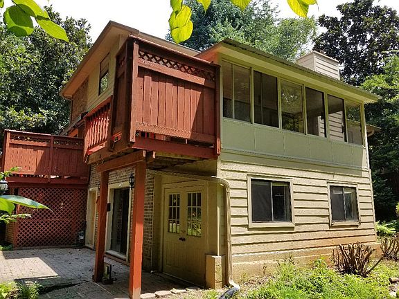 3rd image of 1310 Barkwood Pl