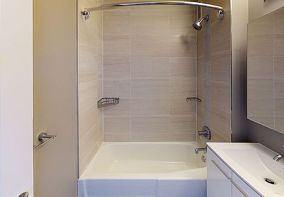 4th image of 175 E 96th St APT 29R