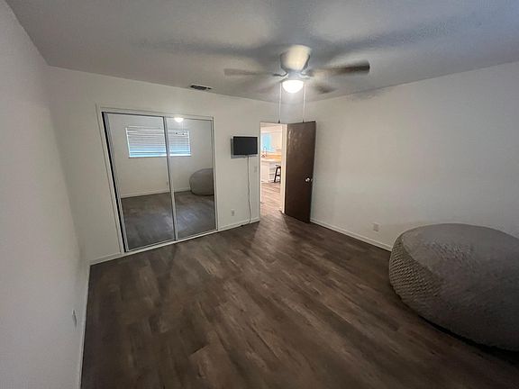 4th image of 4435 Dogwood Ln #3