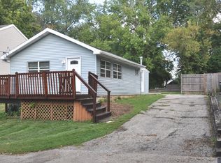 38201 N 2nd Ave, Spring Grove, IL 60081