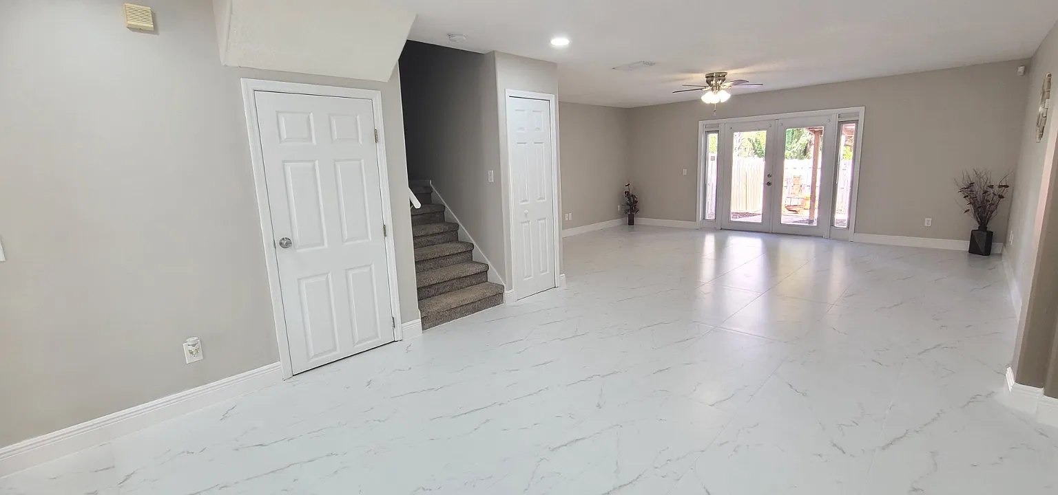 2 bed, 2.5 bath, 1726 sqft, $2,000 — Photo 3