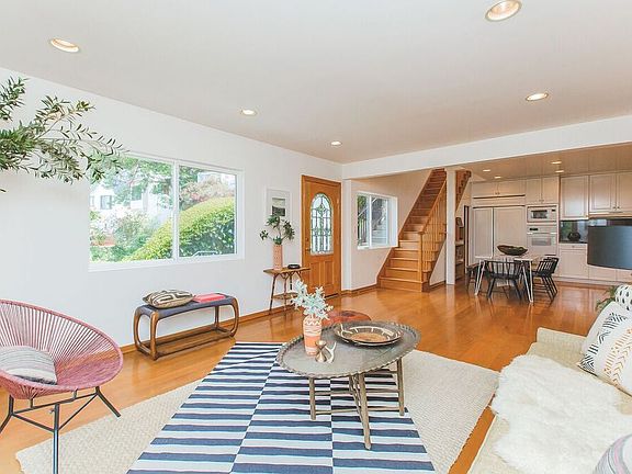 4th image of 1532 Vanderbilt Pl