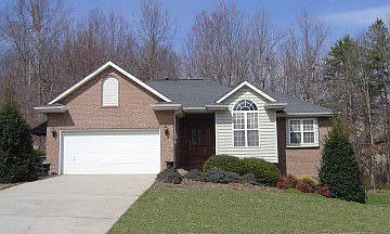 1st image of 829 17th Avenue Dr SE