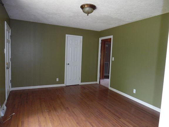 2nd image of 2107 Barkley Dr
