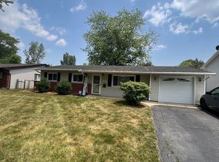7027 Edgebrook Ln, Hanover Park, IL 60133