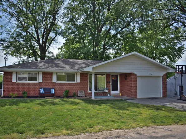 207 S Riebeling St, Columbia, IL 62236