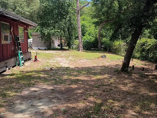 17360 NE 37th Ln, Silver Springs, FL 34488