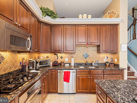 4th image of 2173 Oberlin Dr