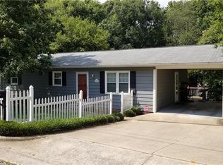 1423 15th Ave NE, Hickory, NC 28601