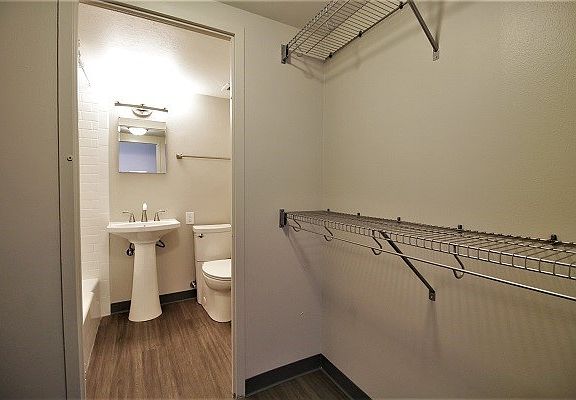 4th image of 1671 N Prospect Ave APT 411