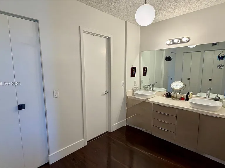 3701 N Country Club Dr #304 — Photo 16